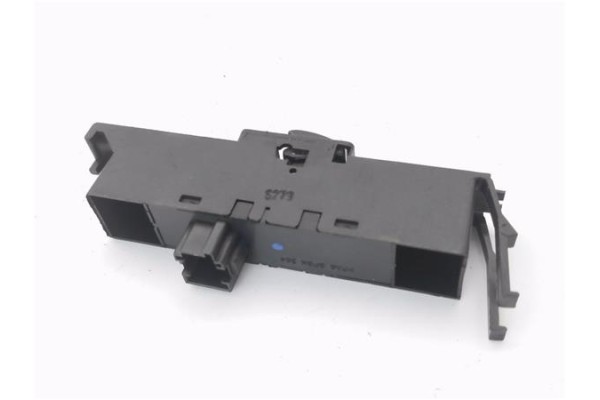 Recambio de mando elevalunas delantero izquierdo para bmw serie 3 berlina (e46) 1.9 316i referencia OEM IAM 61318381511  