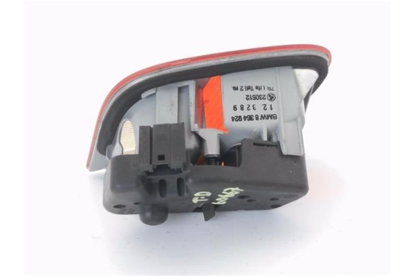 Recambio de piloto porton trasero derecho para bmw serie 3 berlina (e46) 1.9 316i referencia OEM IAM 8364924 230522R 