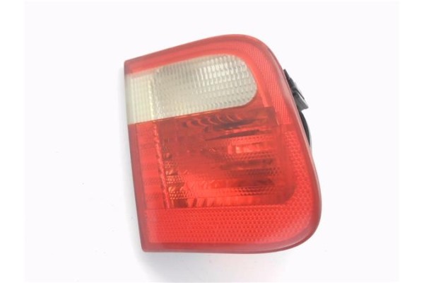 Recambio de piloto porton trasero izquierdo para bmw serie 3 berlina (e46) 1.9 316i referencia OEM IAM 8364923 230521L 