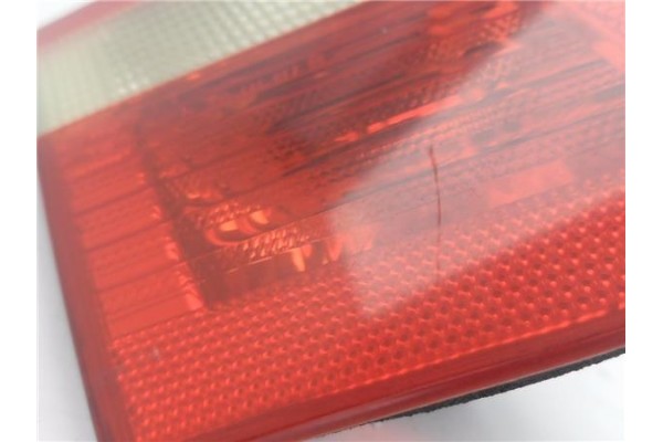 Recambio de piloto porton trasero izquierdo para bmw serie 3 berlina (e46) 1.9 316i referencia OEM IAM 8364923 230521L 