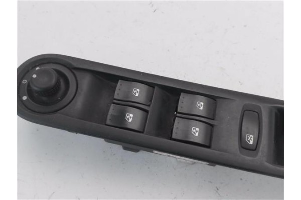 Recambio de mando elevalunas delantero izquierdo para renault espace iv (jk0) 2.0 dci (jk01, jk03) referencia OEM IAM 8200519359