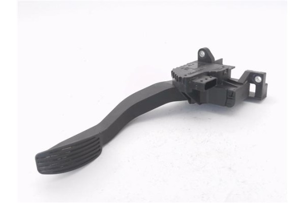 Recambio de pedal acelerador para iveco daily chasis 2.3 referencia OEM IAM 5801333490  