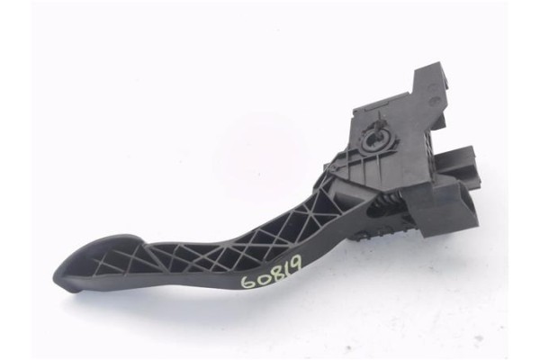 Recambio de pedal acelerador para iveco daily chasis 2.3 referencia OEM IAM 5801333490  