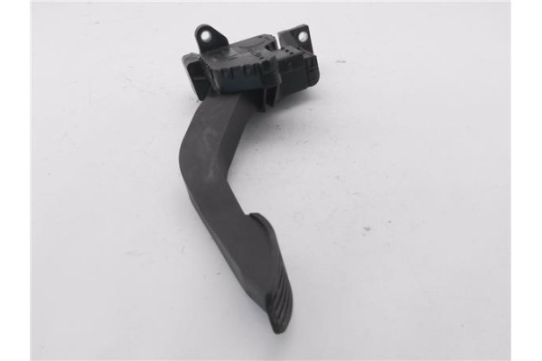 Recambio de pedal acelerador para iveco daily chasis 2.3 referencia OEM IAM 5801333490  