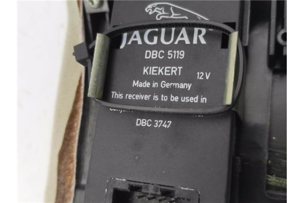 Recambio de luz delantero central techo para jaguar xj6/12 3.6 xj6 referencia OEM IAM DBC3747  