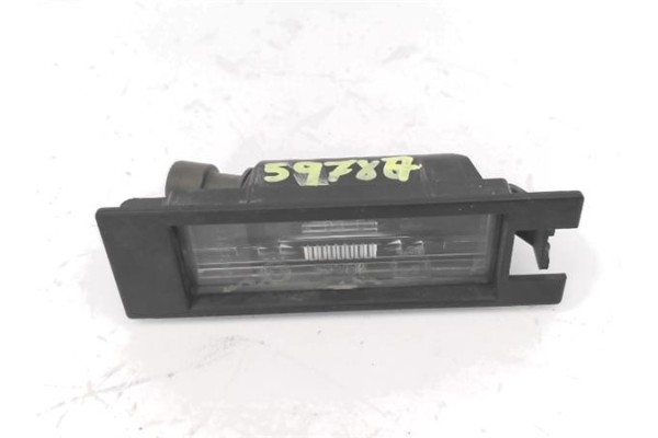 Recambio de piloto matricula trasero izquierdo para opel vectra c berlina 1.9 cdti referencia OEM IAM   