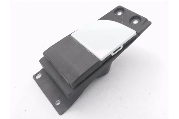 Recambio de tapa exterior combustible para iveco daily chasis 2.3 referencia OEM IAM 5801648112 5801545428 