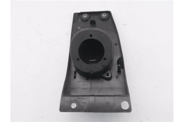 Recambio de tapa exterior combustible para iveco daily chasis 2.3 referencia OEM IAM 5801648112 5801545428 