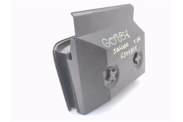 Recambio de piloto trasero derecho para jaguar xj6/12 3.6 xj6 referencia OEM IAM DBC11642  