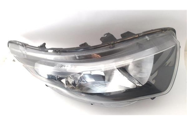 Recambio de faro delantero dcho para iveco daily chasis 2.3 referencia OEM IAM 05802476873  