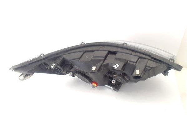 Recambio de faro delantero izquierdo para iveco daily chasis 2.3 referencia OEM IAM 05802476874  