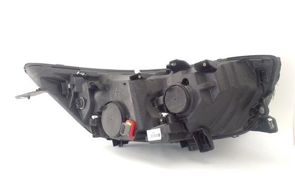 Recambio de faro delantero izquierdo para iveco daily chasis 2.3 referencia OEM IAM 05802476874  