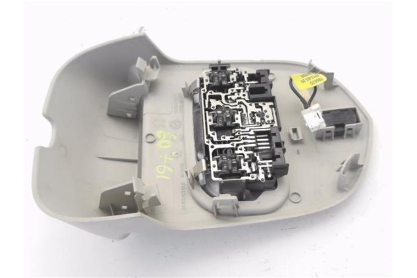 Recambio de luz delantero central techo para peugeot 308 sw 1.6 hdi referencia OEM IAM 6362Q2  
