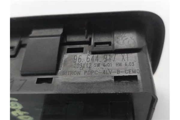 Recambio de mando elevalunas delantero izquierdo para peugeot 308 sw 1.6 hdi referencia OEM IAM 649026  