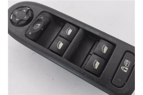 Recambio de mando elevalunas delantero izquierdo para peugeot 308 sw 1.6 hdi referencia OEM IAM 649026  