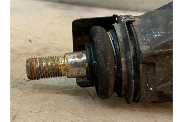 Recambio de mangueta delantero izquierda para peugeot 308 sw 1.6 hdi referencia OEM IAM 364696  