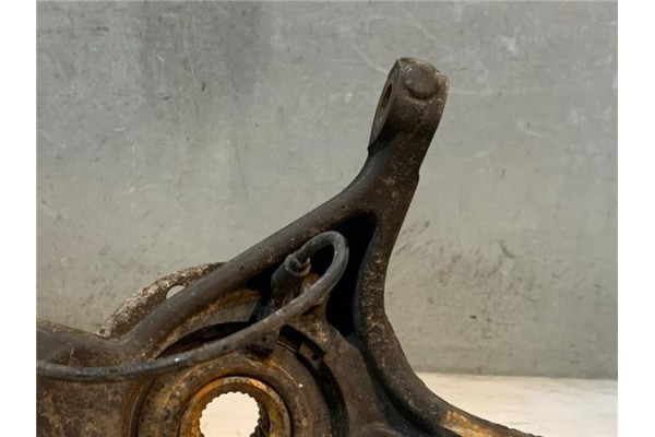 Recambio de mangueta delantero izquierda para peugeot 308 sw 1.6 hdi referencia OEM IAM 364696  