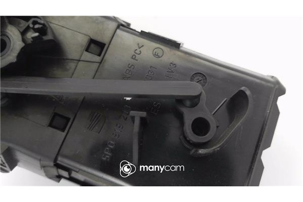 Recambio de rejilla entrada de aire para seat altea xl (5p5) 1.9 tdi referencia OEM IAM 5P0819203   Recambio de rejilla entrada de aire para seat altea xl (5p5) 1.9 tdi referencia OEM IAM 5P0819203