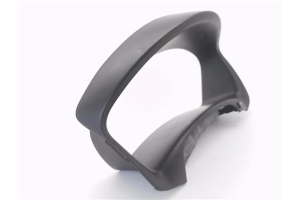 Recambio de embellecedor cuadro instrumentos para hyundai tucson (jm) 2.0 crdi referencia OEM IAM 848312E000  