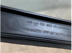 Recambio de moldura parabrisas izquierda para opel astra j berlina 5p 1.6 excellence referencia OEM IAM 498166255  