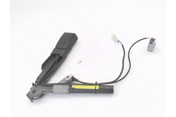 Recambio de anclaje cinturon delantero izquierdo para renault kangoo i (f/kc0) 1.5 dci (kc08, kc09) referencia OEM IAM 820073997