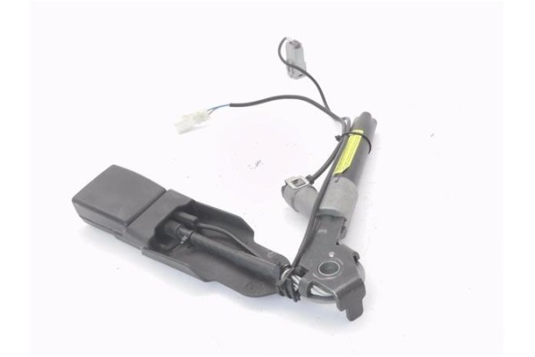 Recambio de anclaje cinturon delantero izquierdo para renault kangoo i (f/kc0) 1.5 dci (kc08, kc09) referencia OEM IAM 820073997