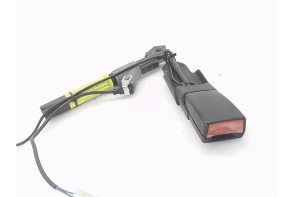 Recambio de anclaje cinturon delantero izquierdo para renault kangoo i (f/kc0) 1.5 dci (kc08, kc09) referencia OEM IAM 820073997