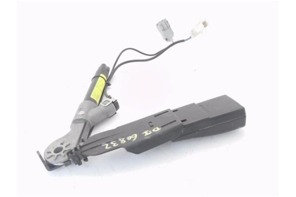 Recambio de anclaje cinturon delantero izquierdo para renault kangoo i (f/kc0) 1.5 dci (kc08, kc09) referencia OEM IAM 820073997