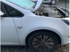 Recambio de aleta delantero derecha para opel astra j berlina 5p 1.6 selective referencia OEM IAM 13390003  