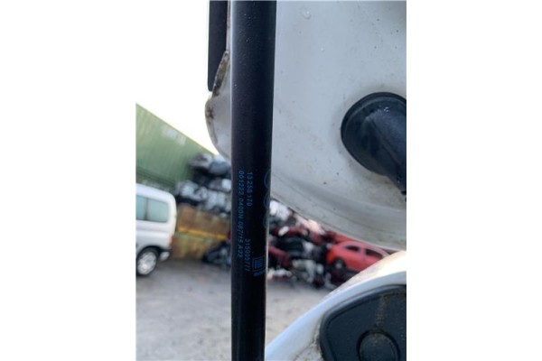 Recambio de amortiguador porton para opel astra j berlina 5p 1.6 selective referencia OEM IAM 13258179  