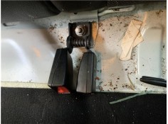 ANCLAJE CINTURON TRASERO IZQUIERDO 13354869 