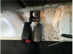 Recambio de anclaje cinturon trasero izquierdo para opel astra j berlina 5p 1.6 selective referencia OEM IAM 13354869  