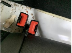 Recambio de anclaje cinturon trasero izquierdo para opel astra j berlina 5p 1.6 selective referencia OEM IAM 13354869  