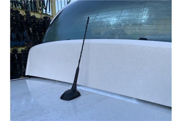 Recambio de antena electrica para opel astra j berlina 5p 1.6 selective referencia OEM IAM 13288181  