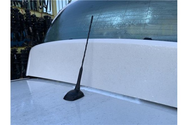 Recambio de antena electrica para opel astra j berlina 5p 1.6 selective referencia OEM IAM 13288181  