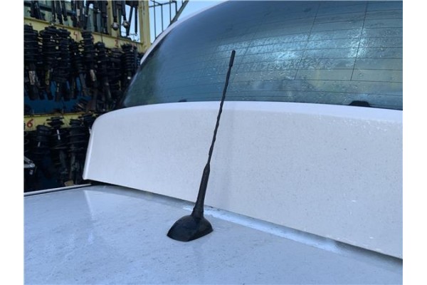 Recambio de antena electrica para opel astra j berlina 5p 1.6 selective referencia OEM IAM 13288181  