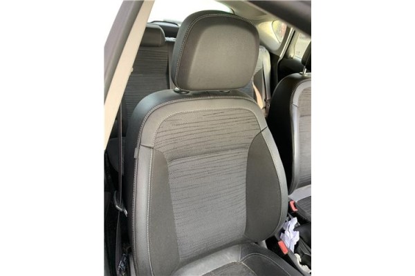 Recambio de asiento delantero derecho para opel astra j berlina 5p 1.6 selective referencia OEM IAM 13501093  