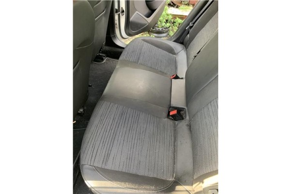 Recambio de asientos traseros para opel astra j berlina 5p 1.6 selective referencia OEM IAM 13260771 13260763 