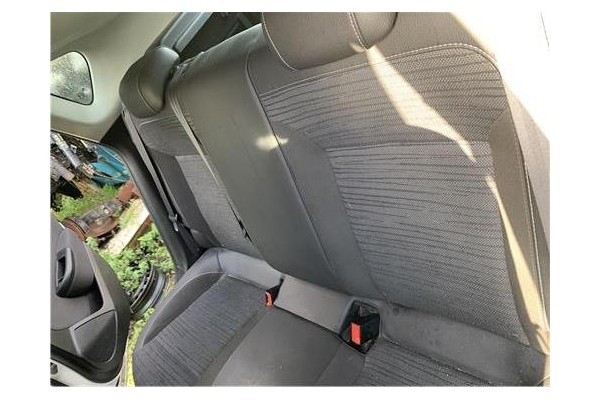 Recambio de asientos traseros para opel astra j berlina 5p 1.6 selective referencia OEM IAM 13260771 13260763 