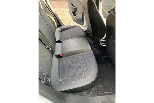 Recambio de asientos traseros para opel astra j berlina 5p 1.6 selective referencia OEM IAM 13260771 13260763 