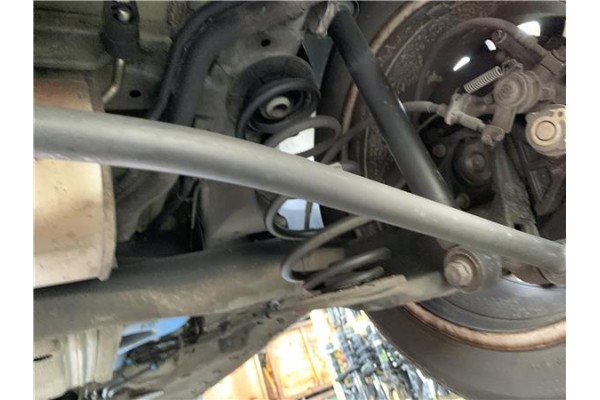 Recambio de barra estabilizadora trasero para opel astra j berlina 5p 1.6 selective referencia OEM IAM 13469509  