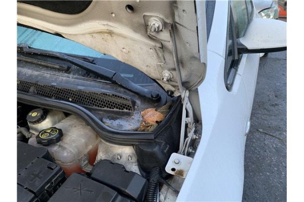 Recambio de bisagra capo izquierda para opel astra j berlina 5p 1.6 selective referencia OEM IAM 13330940  