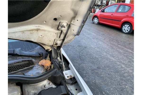 Recambio de bisagra capo izquierda para opel astra j berlina 5p 1.6 selective referencia OEM IAM 13330940  