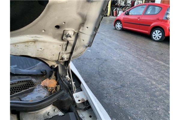 Recambio de bisagra capo izquierda para opel astra j berlina 5p 1.6 selective referencia OEM IAM 13330940  