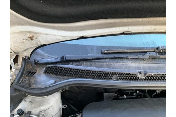 Recambio de brazo limpiaparabrisas delantero derecho para opel astra j berlina 5p 1.6 selective referencia OEM IAM 13289887  