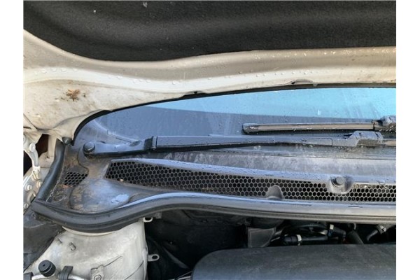 Recambio de brazo limpiaparabrisas delantero derecho para opel astra j berlina 5p 1.6 selective referencia OEM IAM 13289887  