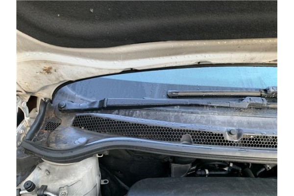 Recambio de brazo limpiaparabrisas delantero derecho para opel astra j berlina 5p 1.6 selective referencia OEM IAM 13289887  