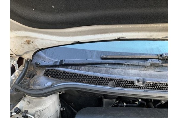 Recambio de brazo limpiaparabrisas delantero derecho para opel astra j berlina 5p 1.6 selective referencia OEM IAM 13289887  