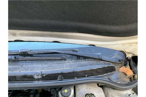 Recambio de brazo limpiaparabrisas delantero izquierdo para opel astra j berlina 5p 1.6 selective referencia OEM IAM 13289888  