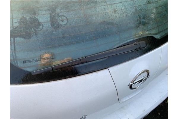 Recambio de brazo limpiaparabrisas trasero para opel astra j berlina 5p 1.6 selective referencia OEM IAM 13256919  